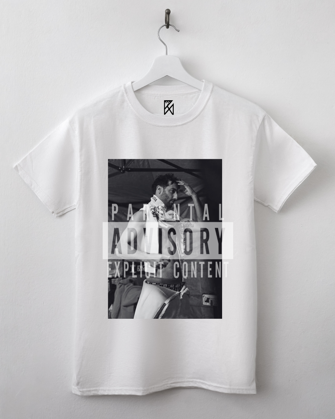 Camiseta Algodão - parental advisory - Daniel Ricciardo