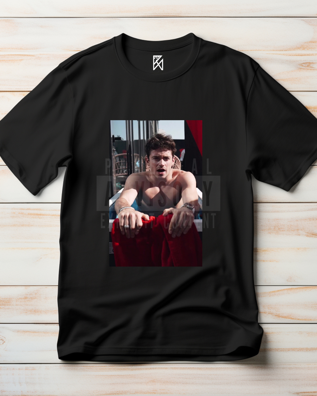 Camiseta Algodão - parental advisory - Charles Leclerc - banheira - colorida